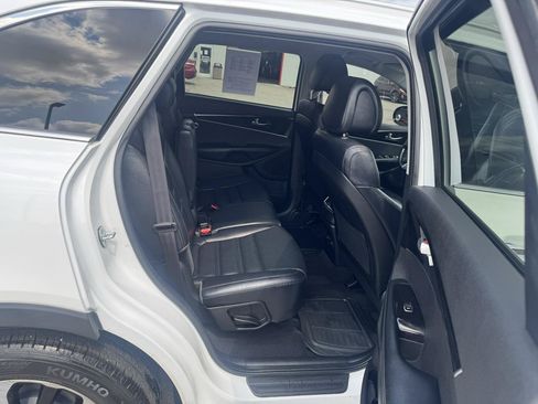 Used 2016 Kia Sorento EX AWD/4WD image 10