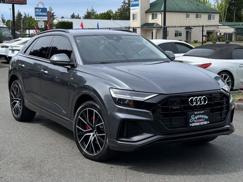 Used 2019 Audi Q8 Premium Plus w/ Premium Plus AWD/4WD image 34