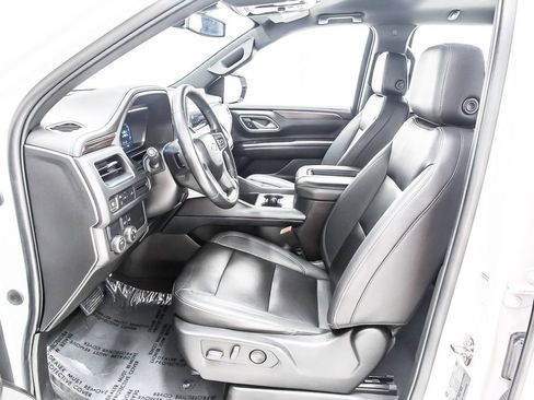 Used 2022 Chevrolet Suburban LT RWD image 26