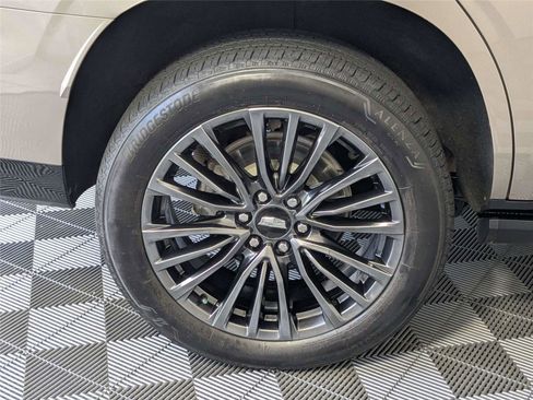 Used 2025 Cadillac Escalade Sport Platinum w/ LPO, Floor Liner Package AWD/4WD image 11