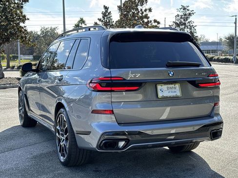 Certified 2025 BMW X7 xDrive40i w/ M Sport Package image 11