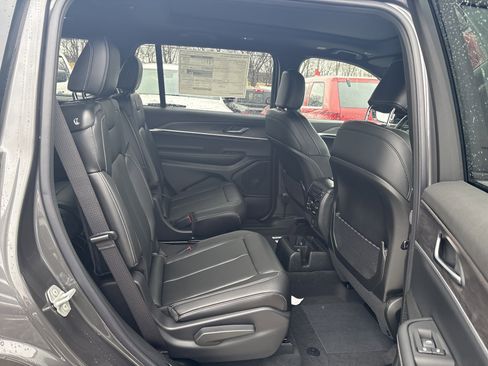 New 2025 Jeep Grand Cherokee L Limited image 11