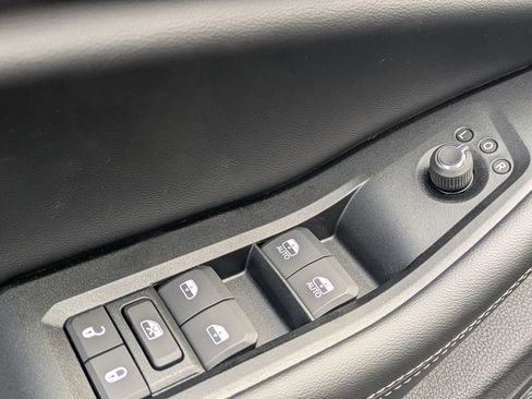 New 2025 Jeep Grand Cherokee Limited image 11