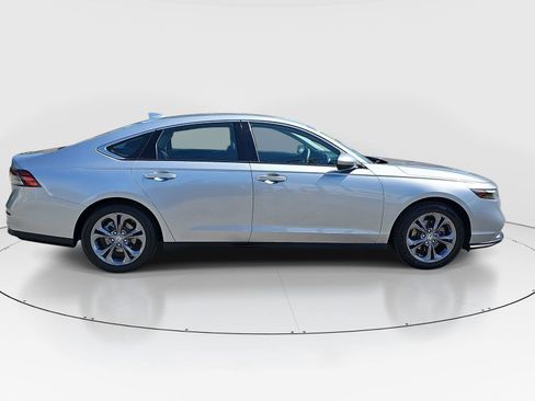 Certified 2023 Honda Accord EX image 4