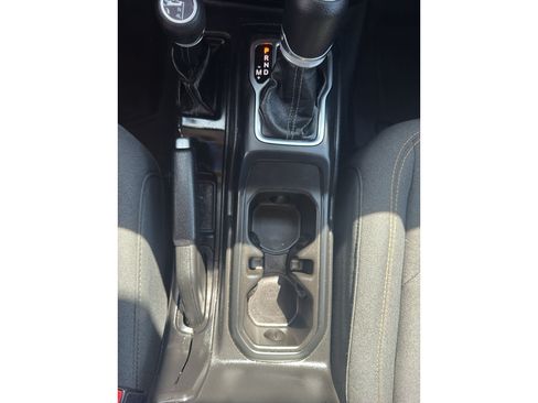 Used 2025 Jeep Wrangler Unlimited Sport AWD/4WD image 21