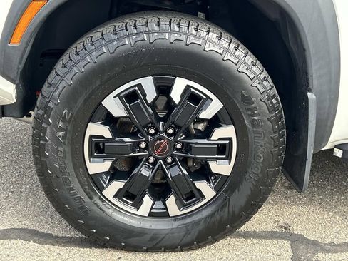 Certified 2022 Nissan Frontier PRO-4X w/ Technology Package image 9