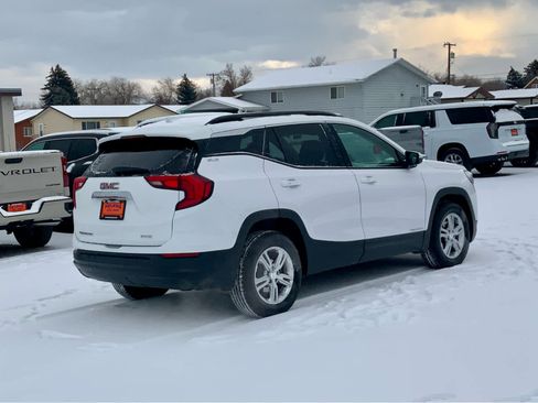 Used 2020 GMC Terrain SLE w/ Driver Convenience Package image 5