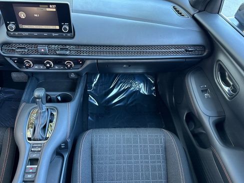 Used 2025 Honda HR-V Sport image 28