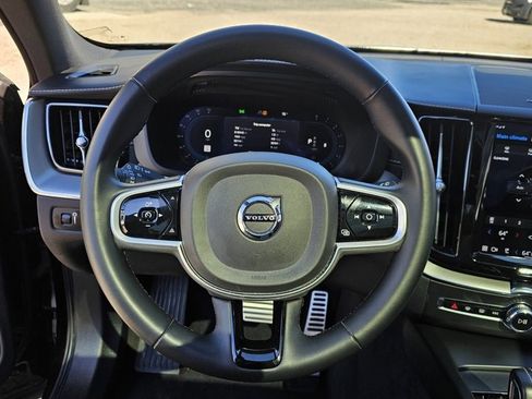 Certified 2022 Volvo XC60 B6 R-Design w/ Climate Package image 20