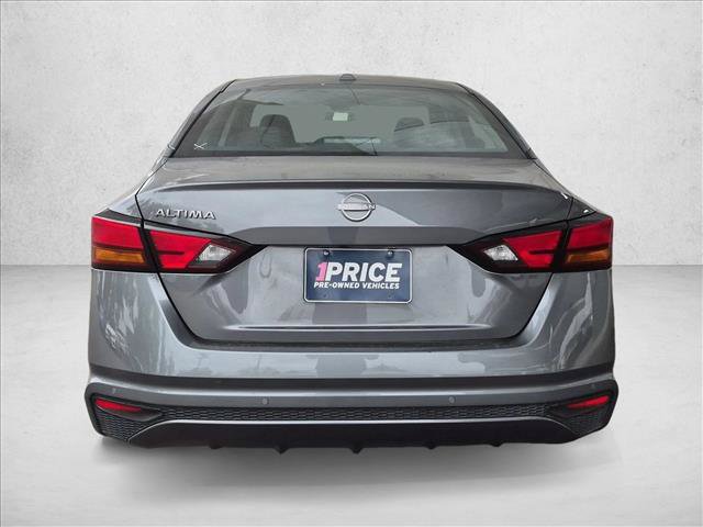 Used 2025 Nissan Altima 2.5 SV FWD image 6