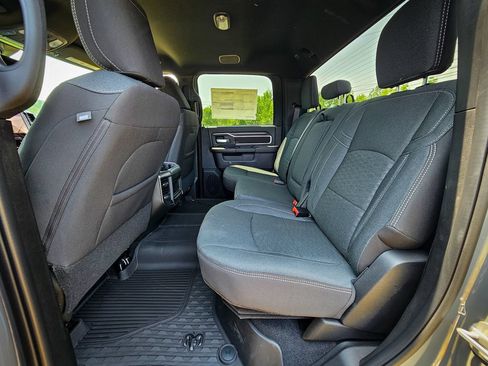 New 2026 RAM 3500 Big Horn AWD/4WD image 36