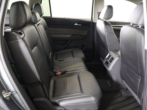 Used 2021 Volkswagen Atlas SE w/ Panoramic Sunroof Package image 37