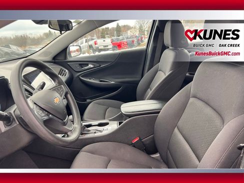 Used 2024 Chevrolet Malibu LT image 11