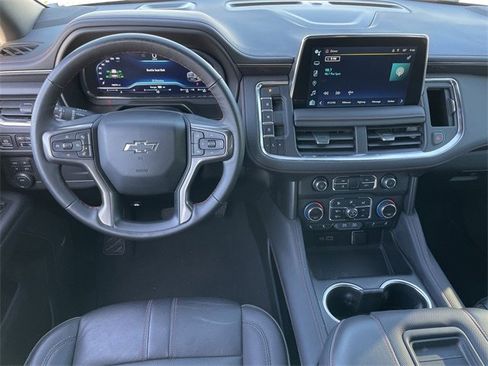 Used 2024 Chevrolet Suburban RST w/ Luxury Package image 11