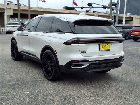 New 2026 Lincoln Nautilus Premier w/ Equipment Group 102A image 4