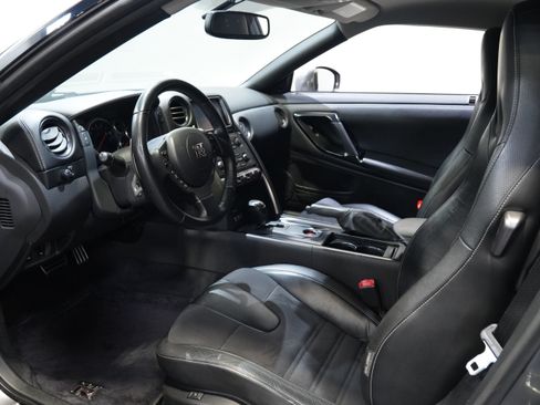 Used 2014 Nissan GT-R Premium AWD/4WD image 29