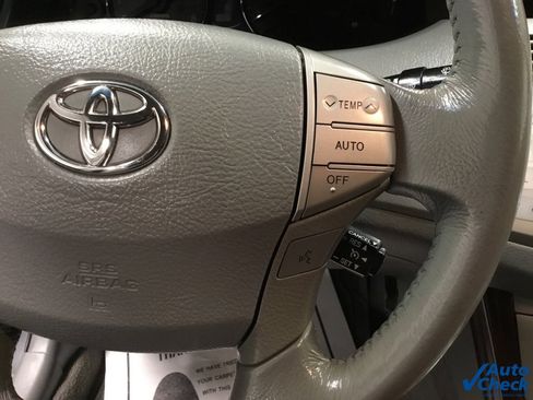 Used 2009 Toyota Avalon Limited image 46
