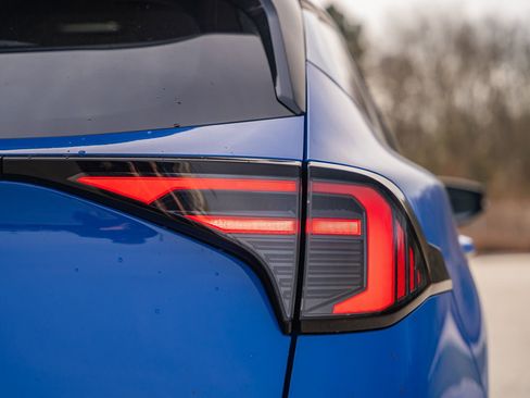 New 2026 Kia Sportage EX FWD image 9