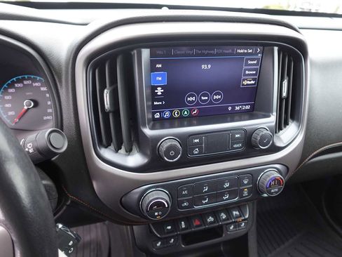 Used 2022 GMC Canyon AT4 w/ Trailering Package image 19