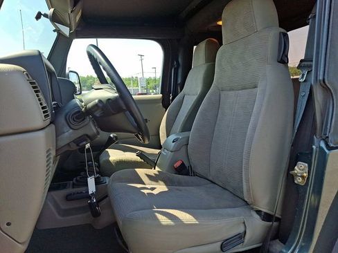 Used 2004 Jeep Wrangler 4WD w/ 30" Tire & Wheel Group image 13