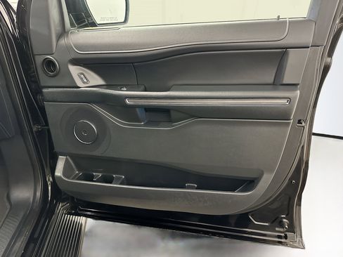 Used 2024 Ford Expedition XLT image 35