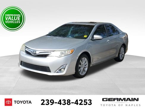Used 2013 Toyota Camry XLE image 1