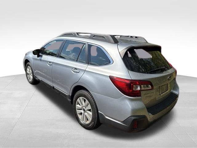 Used 2018 Subaru Outback 2.5i AWD/4WD image 8