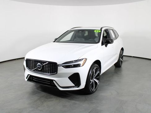 Used 2022 Volvo XC60 B5 R-Design w/ Protection Package Premier FWD image 2