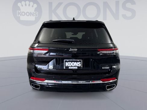 Used 2023 Jeep Grand Cherokee Overland AWD/4WD image 5