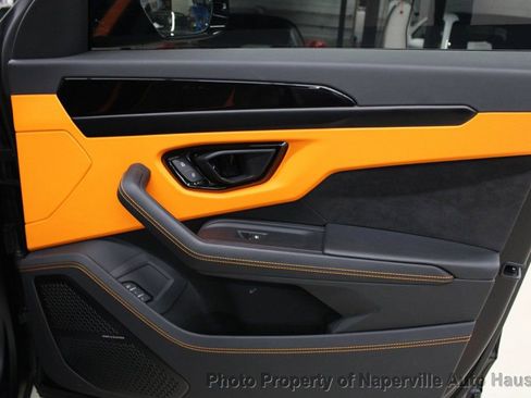 Used 2023 Lamborghini Urus S image 51