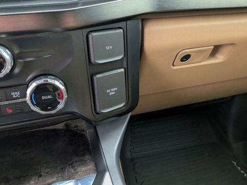 Used 2024 Ford F350 Lariat w/ Black Appearance Package AWD/4WD image 29