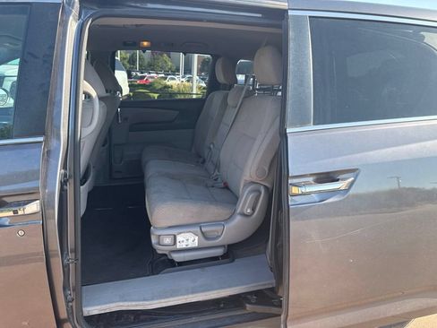 Used 2017 Honda Odyssey SE image 13