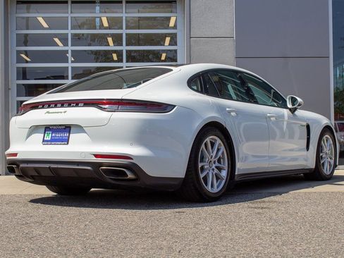 Used 2022 Porsche Panamera 4 w/ Premium Package image 10