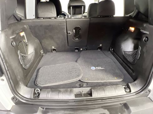 Used 2017 Jeep Renegade Latitude image 24