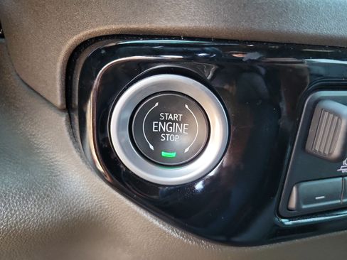 Used 2024 Chevrolet Silverado 1500 LT AWD/4WD image 19