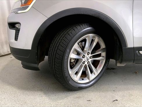 Used 2019 Ford Explorer XLT w/ Equipment Group 202A image 20