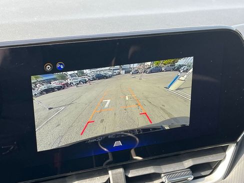 Used 2025 Chevrolet Equinox LT image 17