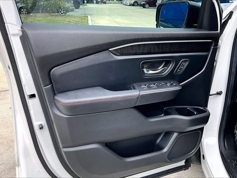 Used 2025 Honda Pilot Black Edition image 22