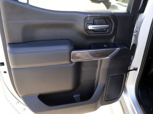 Used 2022 Chevrolet Silverado 1500 LTZ AWD/4WD image 15