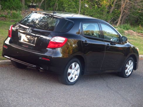 Used 2009 Toyota Matrix FWD image 22
