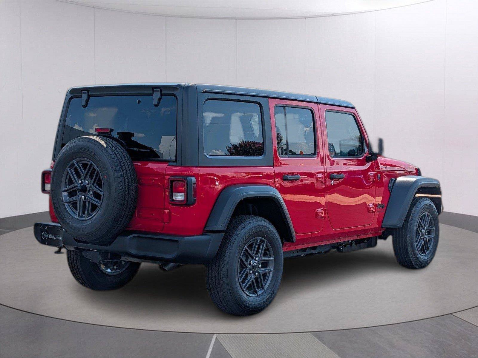 Used 2026 Jeep Wrangler Unlimited Sport AWD/4WD image 5