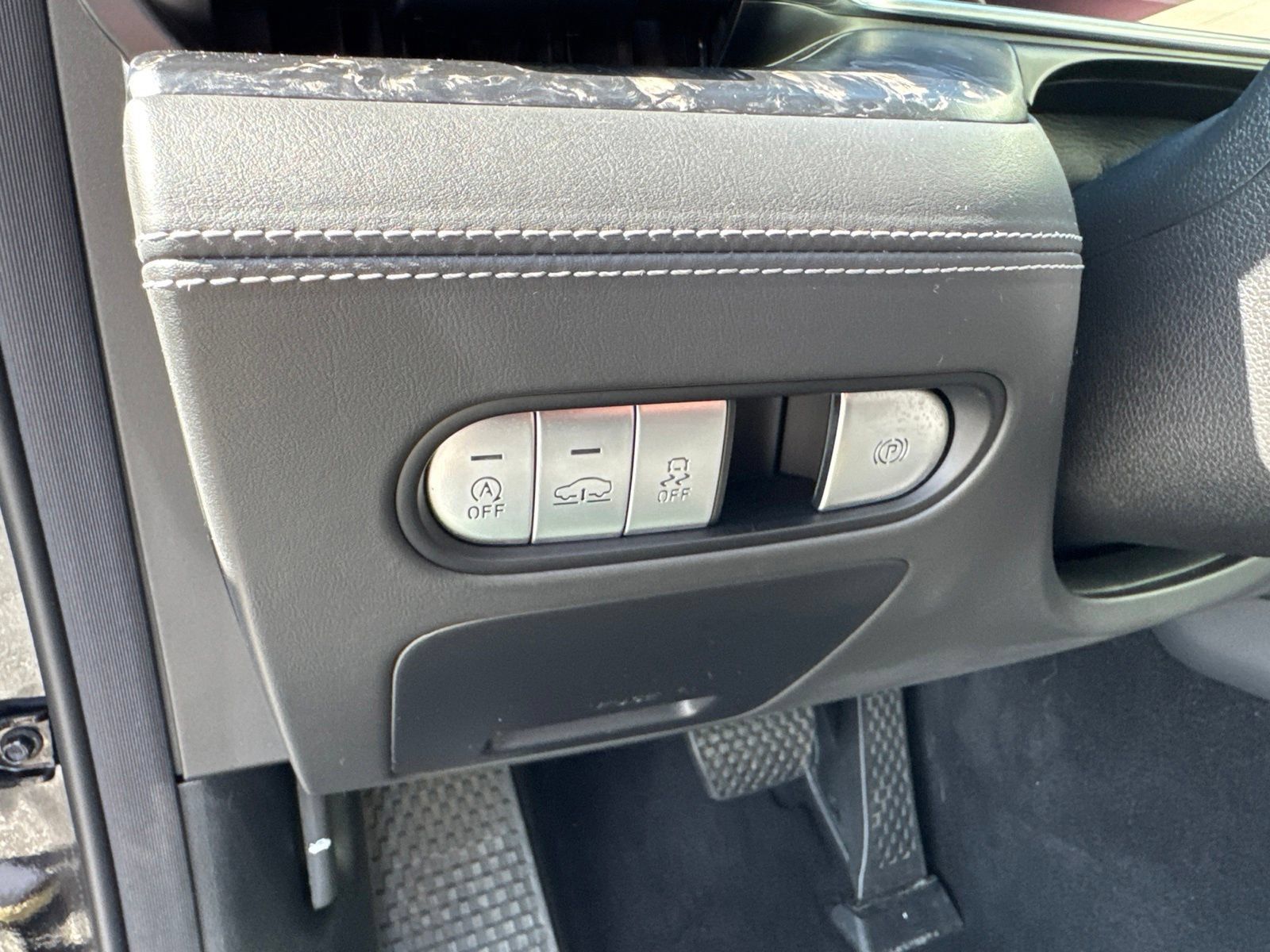 Used 2024 Genesis G90 3.5T AWD/4WD image 22