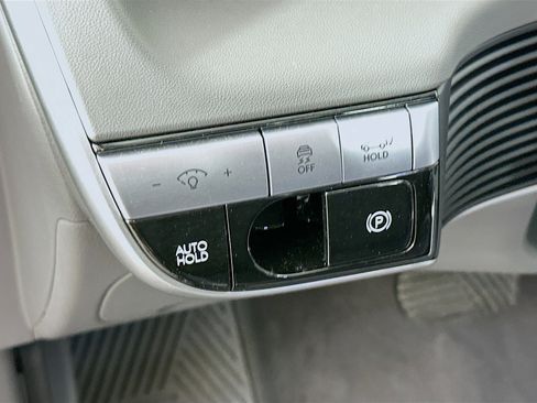 Used 2024 Hyundai Ioniq 5 SEL image 17