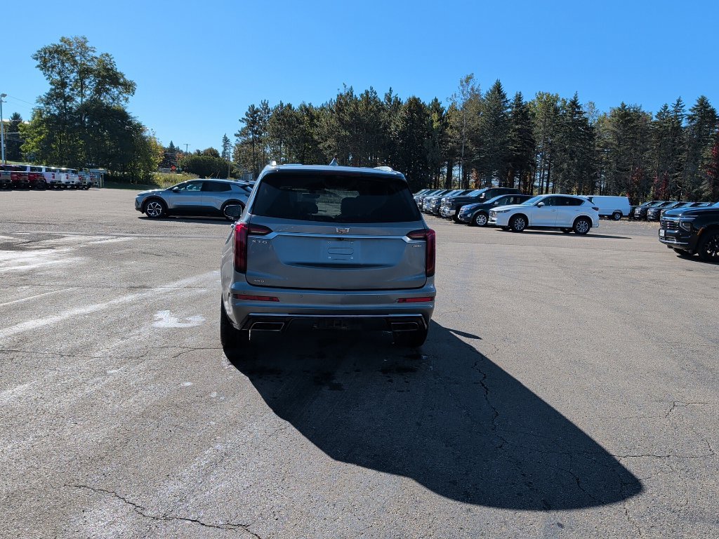 Used 2021 Cadillac XT6 Premium Luxury AWD/4WD image 9