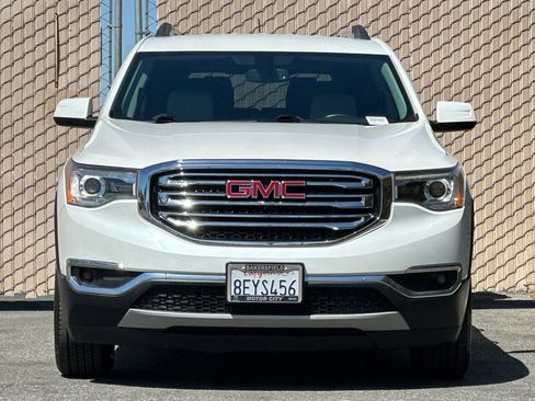 Used 2018 GMC Acadia SLT w/ LPO, Cargo Package FWD image 9