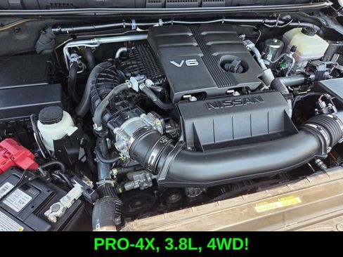 Used 2023 Nissan Frontier PRO-4X w/ Pro-4X Premium Package AWD/4WD image 18