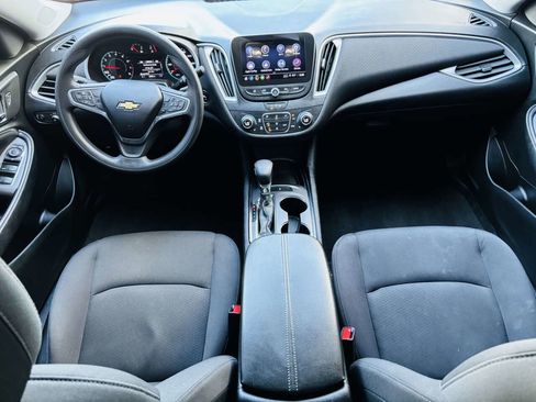 Used 2022 Chevrolet Malibu LT image 13