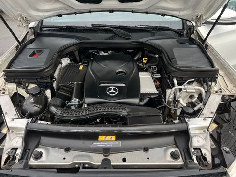 Used 2017 Mercedes-Benz GLC 300 4MATIC image 17