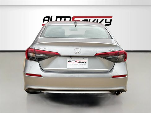 Used 2024 Honda Civic Sport image 6