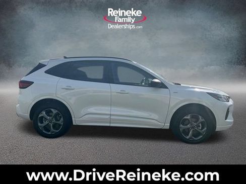 Certified 2024 Ford Escape ST-Line w/ Tech Pack #1 AWD/4WD image 1
